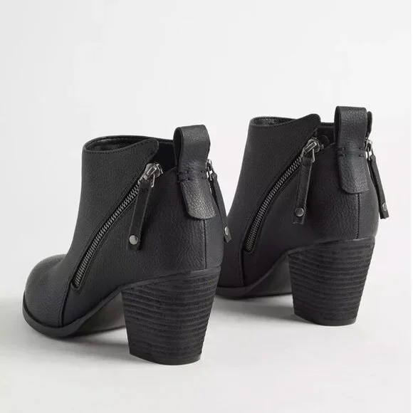 TORRID Side Zip Heel Bootie (WW) - Picture 3 of 8